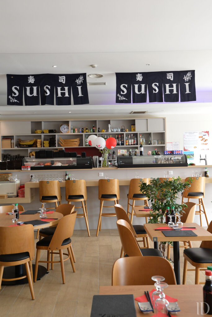 Réalisation de la salle de réception du restaurant japonais Sushi 7 à Eysines